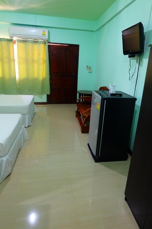 J-Safe Guesthouse Sukhothai Exteriör bild